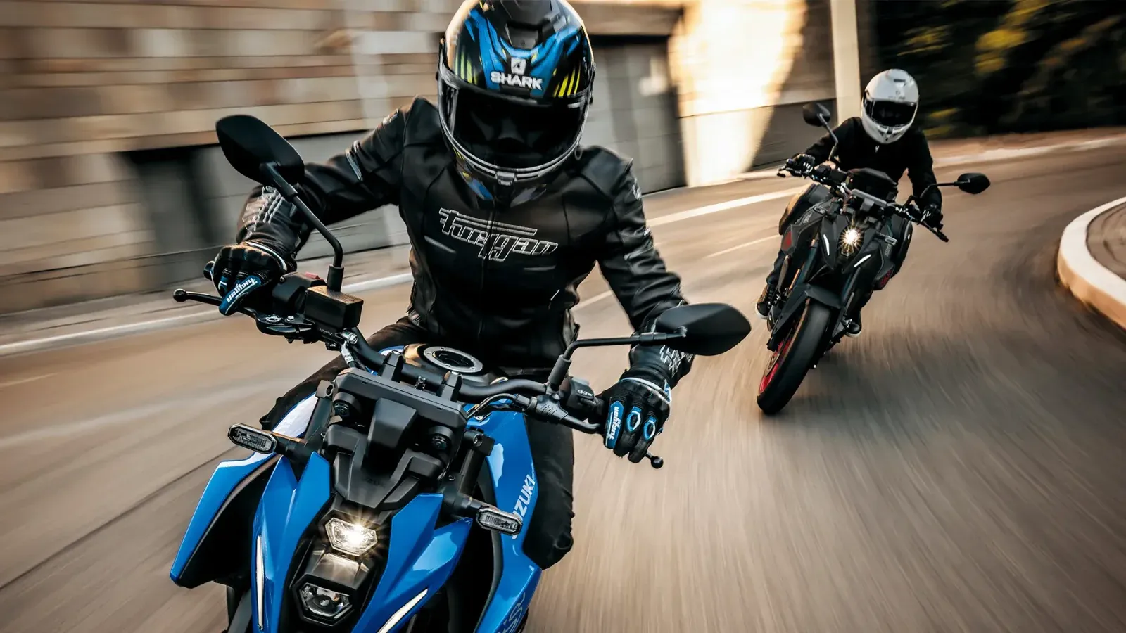GSX-8S azul
